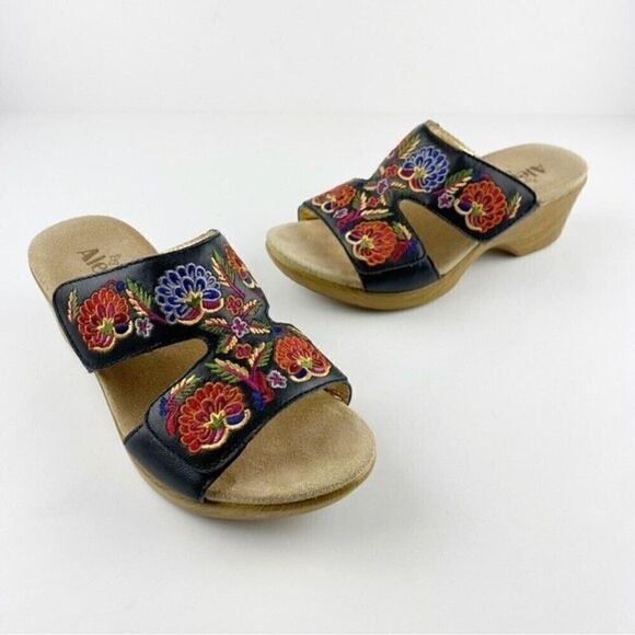 Alegria Shoes - Alegria Linn Floral Embroidered Slip On Leather Sandals Size 38/8-8.5